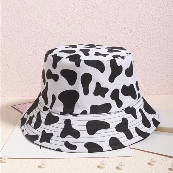 Cow print bucket hat - Picture 1 of 1